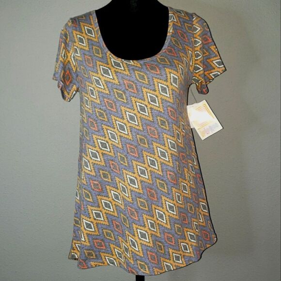 LuLaRoe Short Sleeve Tee - Picture 1 of 4